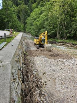 Cesta Polhov Gradec-Zalog